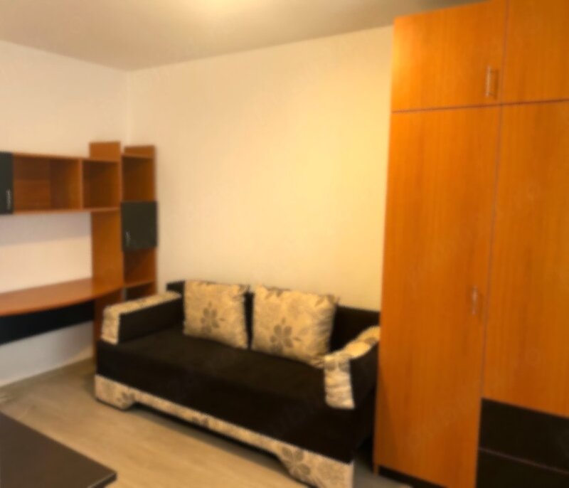 Titan, str. Postavarul, renovata,